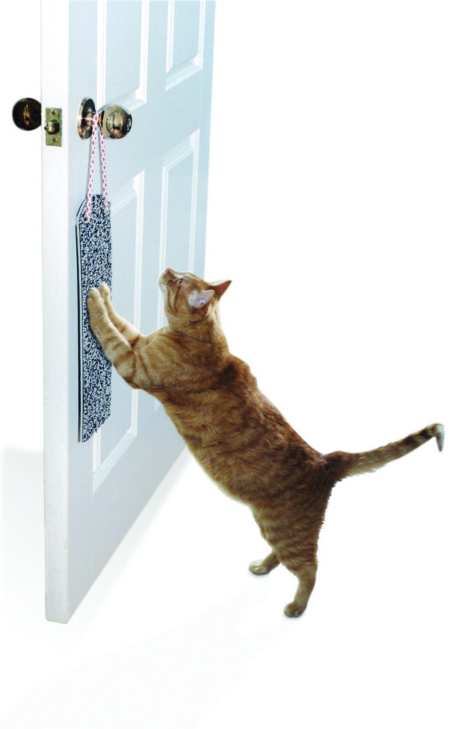 An image of Omega Paw Inc. – Door Hanging Scratchy Pad